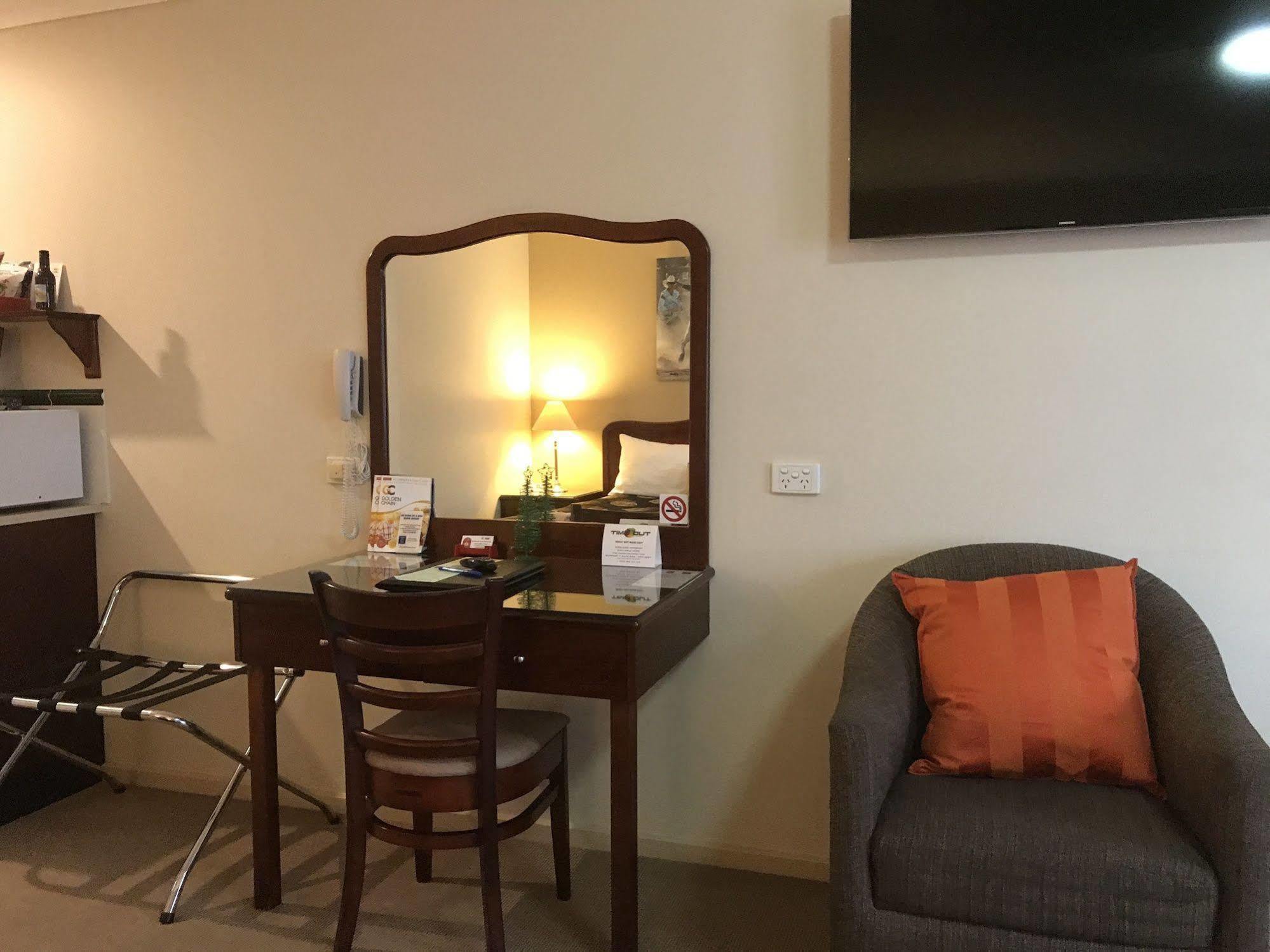 Endeavour Court Motor Inn Anafi Exterior foto